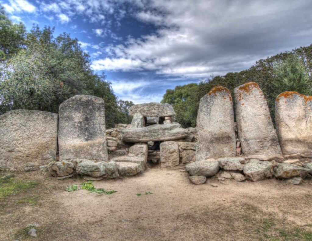 Olbia: Tomba dei Giganti Su Monte e s’Abe